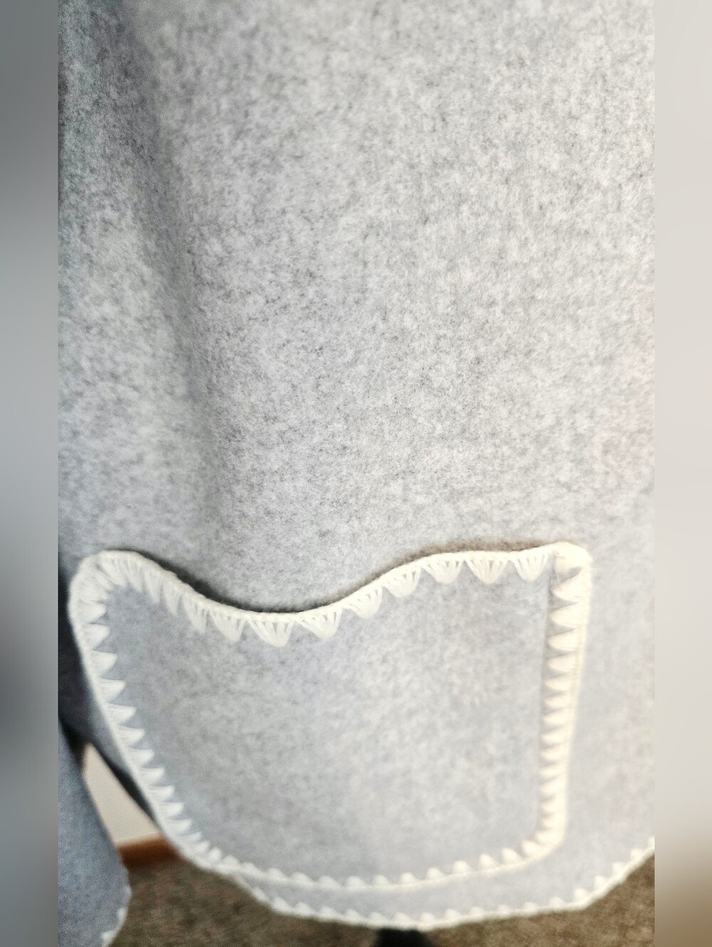 Marc New York Andrew Marc Gray Cape Coat Blanket Jacket Whipstitch Quiet Luxury - Picture 7 of 12